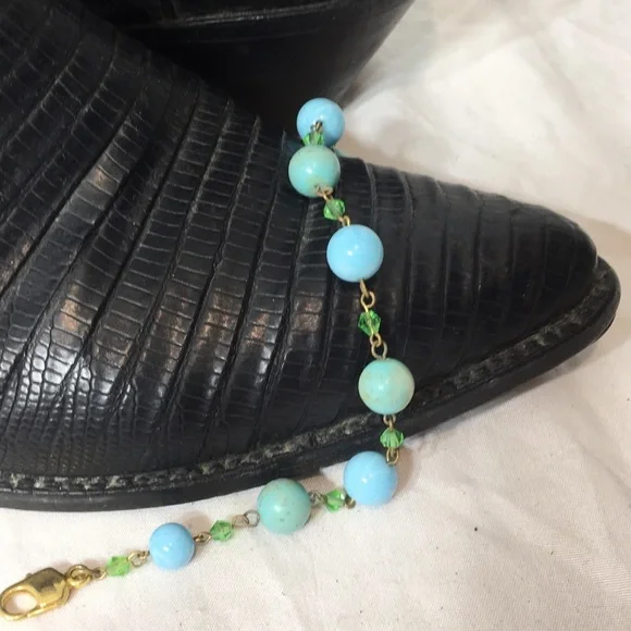 Turquoise and rhinestone colored costume necklace, bracelet, clip on earrings - Picture 4 of 5